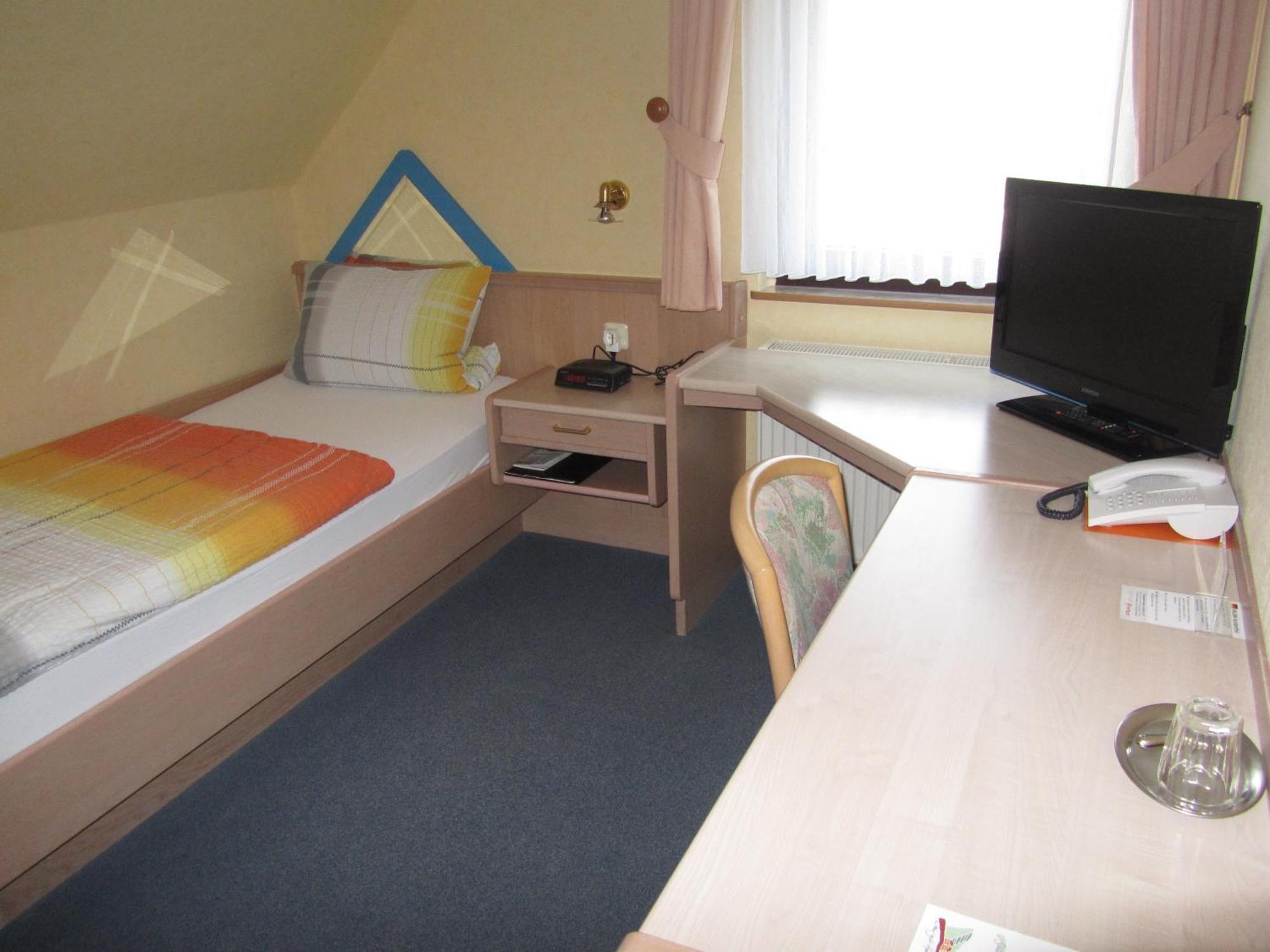 Hotel Zur Burg Nuerburg חדר תמונה