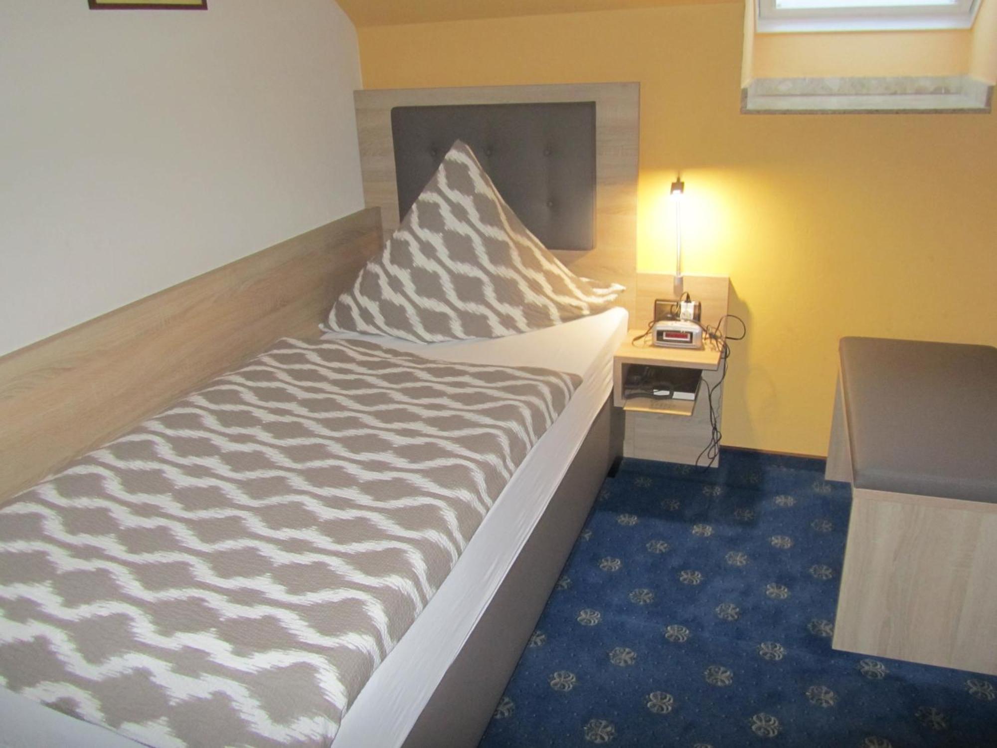 Hotel Zur Burg Nuerburg חדר תמונה
