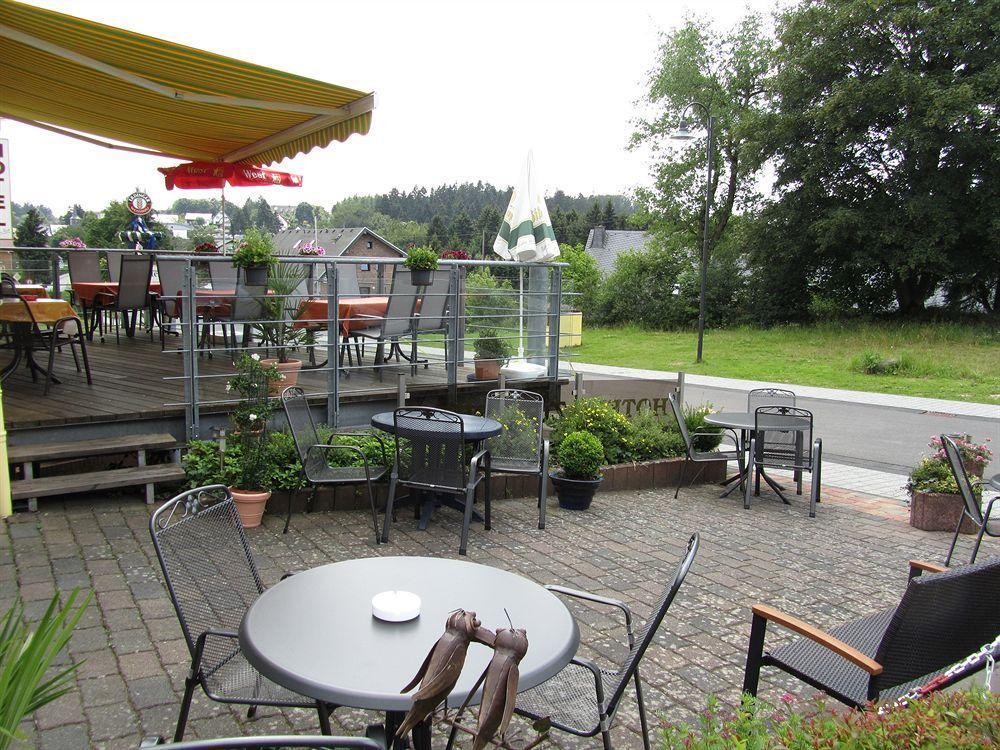 Hotel Zur Burg Nuerburg מראה חיצוני תמונה
