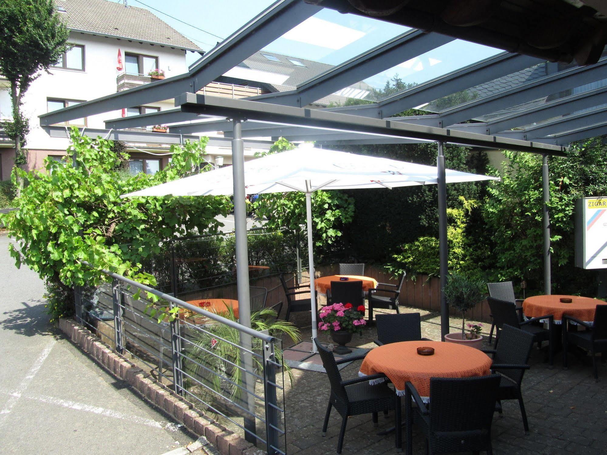 Hotel Zur Burg Nuerburg מראה חיצוני תמונה